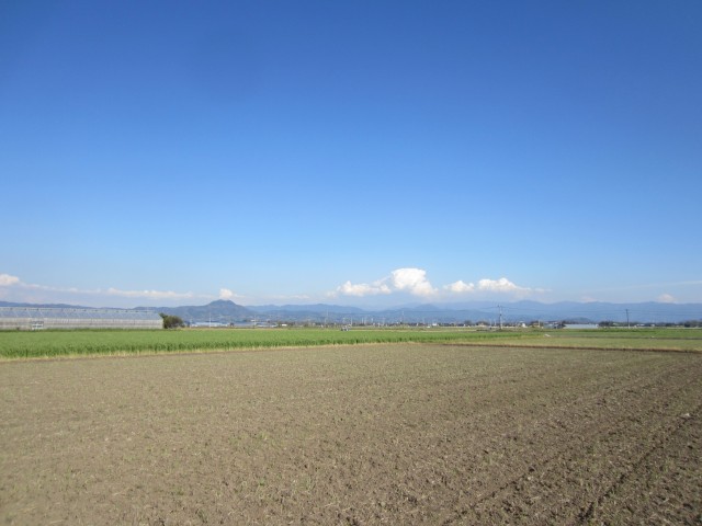 Ｈ２４　４／１７　熊本県熊本市東区画図町　田んぼの風景　コメショウ