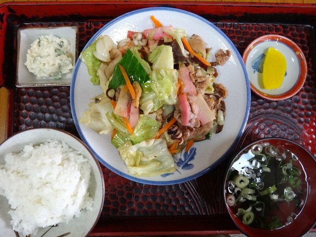 野菜炒め定食　コメショウ　今日のお昼ごはん　味道楽　つたや　鹿児島県伊佐市大口上町