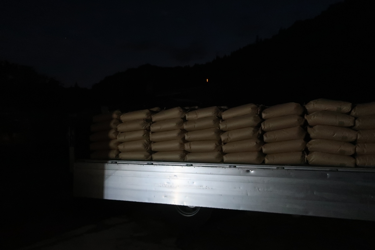 株式会社日食 福岡県糟屋郡須恵町大字植木831番地 食味にこだわり過ぎる変態米屋 産地特選米 令和4年産 新米 なつほのか 新米 イクヒカリ 大分県中津市本耶馬渓町 稲作屋 井上家 井上幸宏 井上国宏
