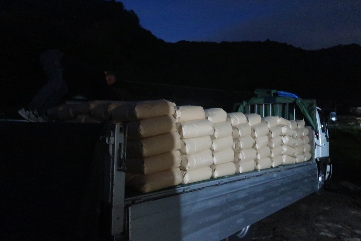 株式会社日食 福岡県糟屋郡須恵町大字植木831番地 食味にこだわり過ぎる変態米屋 産地特選米 令和4年産 新米 なつほのか 新米 イクヒカリ 大分県中津市本耶馬渓町 稲作屋 井上家 井上幸宏 井上国宏